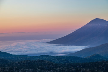 Overlooking the Moriyoshi of the sea of ​​clouds from Hachimantai