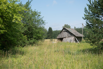 Obraz premium Old abandoned shed
