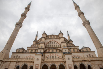 Fototapeta na wymiar Sabancı Mosque in Adana, Turkey