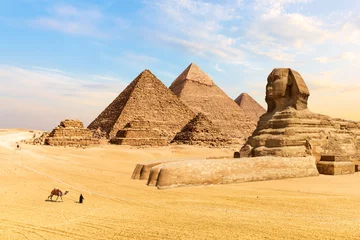 Foto op Aluminium De piramides van Gizeh en de Grote Sfinx, Egypte © AlexAnton