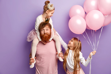 Single father feels tired to bring up naughty disobedient daughters, prepare for family holiday,...