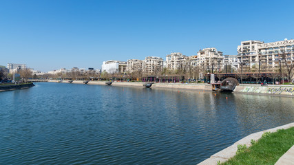 Obraz premium Blick von National Bibliothek auf Unirii