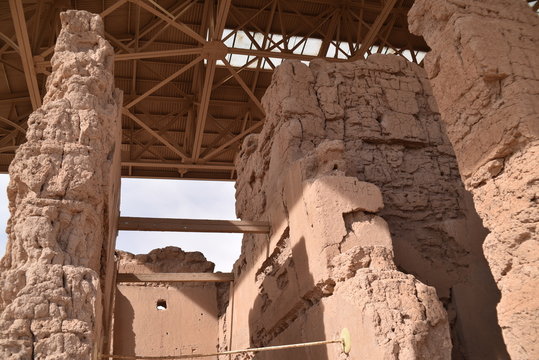 Coolidge, AZ., U.S.A., Jan. 30, 2018.  Casa Grande Ruins National Monument in 1918.  Mystery surrounds this unique circa 1350 A.D. 4-story &ldquo;caliche&rdquo; brick building and surrounding structures