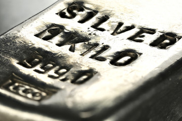 1 kilo 999 fine silver bar