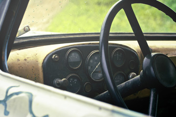 dashboard in an old car