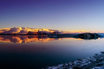 Fototapeta na wymiar Vivid sky over Iceland's Landscape during winter. 