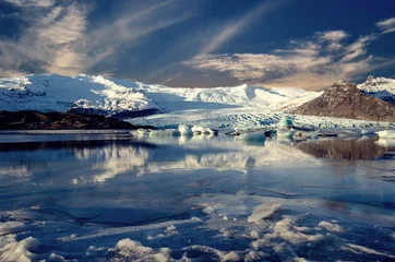 Fotobehang Winter's day with ice, snow, glacier, sky, and stillness © JMP Traveler