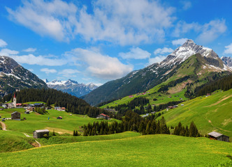 Fototapeta na wymiar Alpine view (Vorarlberg, Austria)