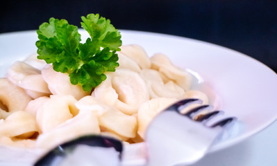 Tortellini mit Pesto mit Herz