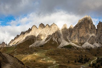 Obraz premium Cirspitzen above Dantercepies in the Dolomites, South Tyrol. Sunny Mountain Peaks with Dramatic Light