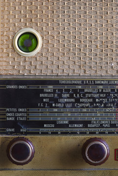 poste de radio vintage (TSF) LIRAR mod&egrave;le Consul