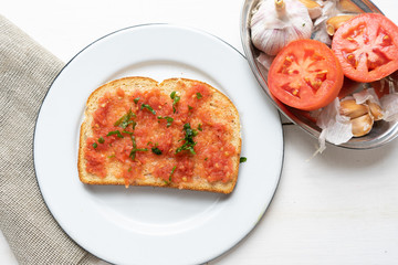 Spanish tomato toast 