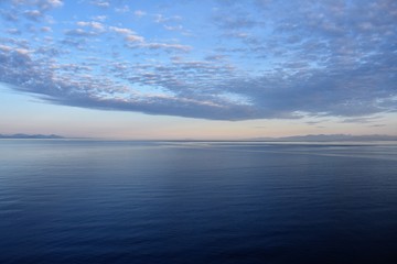 フェリ－でむかえた朝焼け　Ｄａｙ　Ｂｒｅａｋ