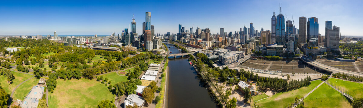 Panoramic view of the beautiful city of Melbourne as captured from above the Yarra river on a summer day