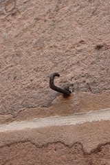 Haken in alter Wand Sandstein