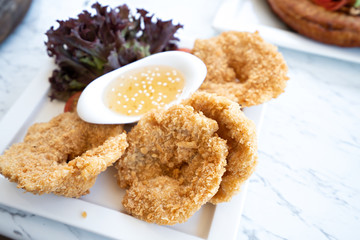 Shrimp Fried with Dipping Sauce