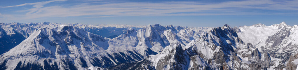 Winterpanorama Wetterstein von der Hohen Munde bis zur Zugspitze