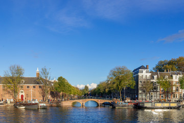 Fototapeta na wymiar bridge in Amsterdam