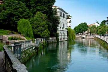 The river Sile flows between the coast of Santa Margherita and the Riviera Garibaldi in Treviso, the city of many canals. Veneto, Italy