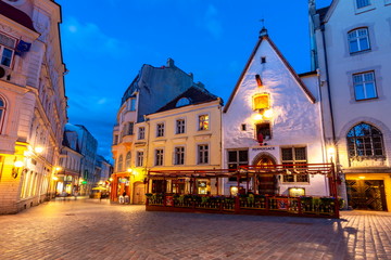 Fototapeta na wymiar Night streets of Tallinn old town, Estonia