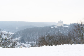 Winter schnee landschaft mit Wahrzeichen