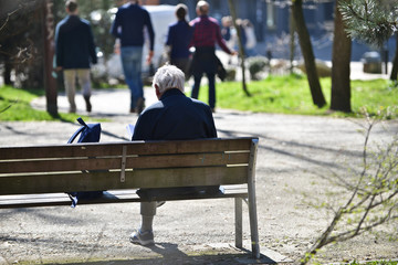 gens vieux seniors age vert environnement
