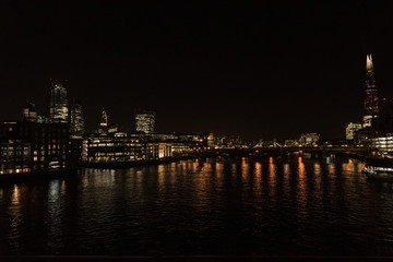 Fototapeta na wymiar London view over the Thames