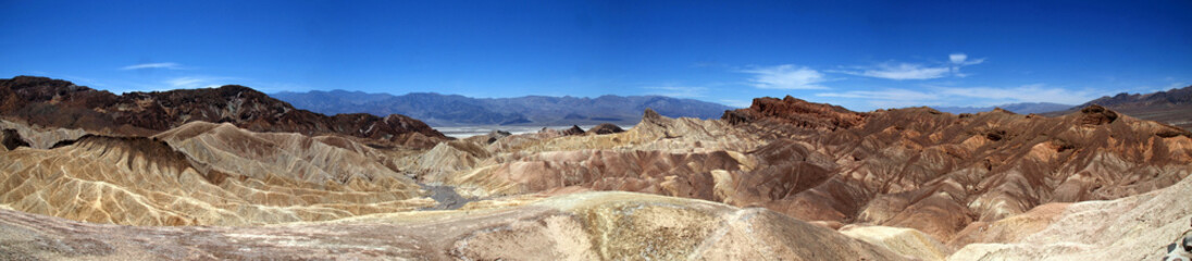 Fototapeta na wymiar panoramic View of Zabriskie Point in Death Valley National Park