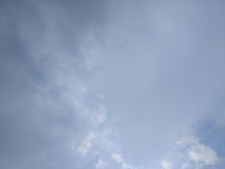 Obraz premium White soft cloud texture on blue sky background