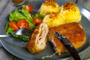 Cutlet cordon bleu.
