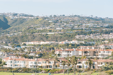 Fototapeta na wymiar View of houses and hills in Laguna Niguel and Dana Point, Orange County, California