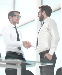 Fototapeta premium business people shaking hands with each other