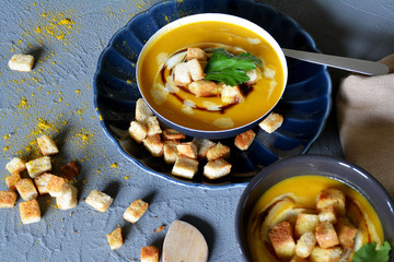 Süßkartoffel-Möhren-Suppe