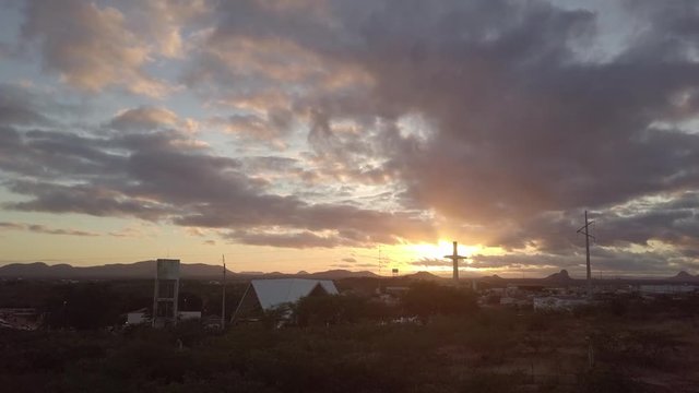 Cruz da Menina Amanhecer Pentecostes