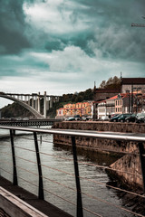 Obraz premium Bridge over the river
