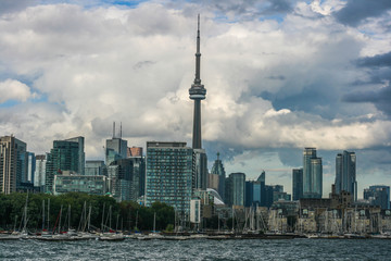 Obraz premium landscape of the city Toronto. Cloudy sky