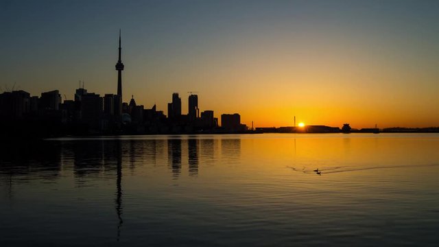 Toronto sunrise timelapse on cloudless morning