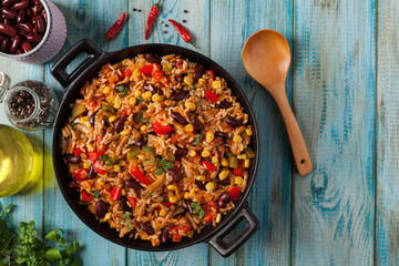 Mexican rice with minced meat and vegetables.