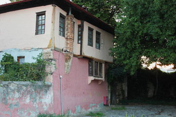 Fototapeta na wymiar Old traditional building in Varosi area Edessa Greece