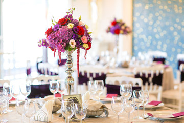 Wedding table decoration in a restaurant