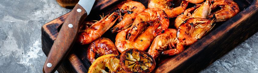 Grilled large prawns