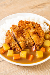 Crispy fried pork cutlet with curry and rice