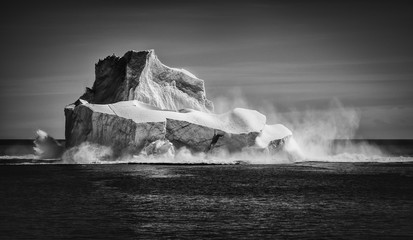 iceberg breakaway