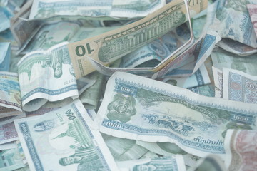 いろんな国のお札　お金　アジア、ヨーロッパ、など