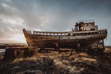 Fototapeta na wymiar Iceland - The old boat