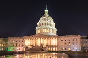 Night view of United States Capitol Building, Washington DC, USA