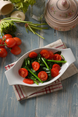 boiled spinach with cherry tomato