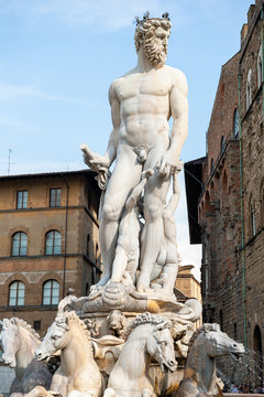 Neptune statue and old fountan and Florence Piazza della Signoria