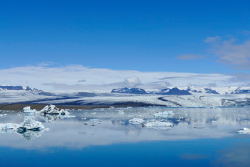Fototapeta na wymiar Jökulsarlon glaicer lagoon ice and snow landscape