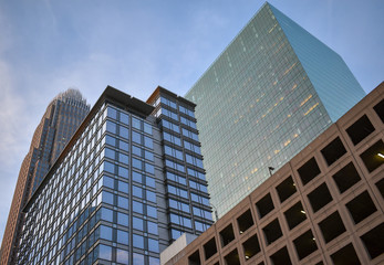 Obraz premium Tall buildings in urban city